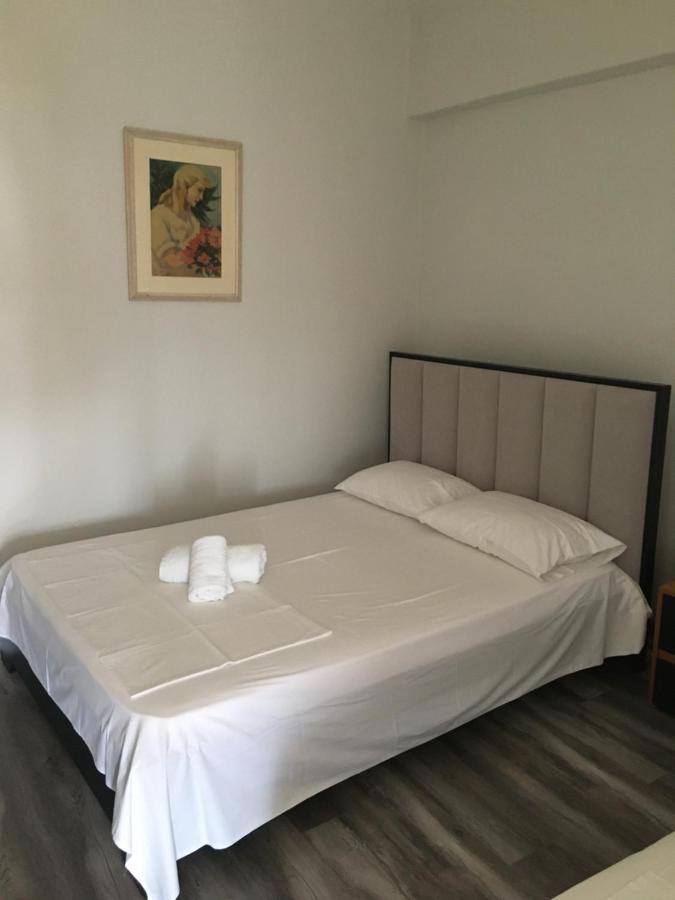 Irini Boutique Rooms!!! Himare Eksteriør bilde