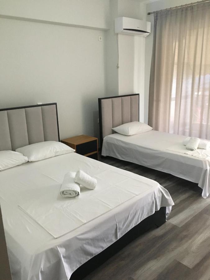 Irini Boutique Rooms!!! Himare Eksteriør bilde