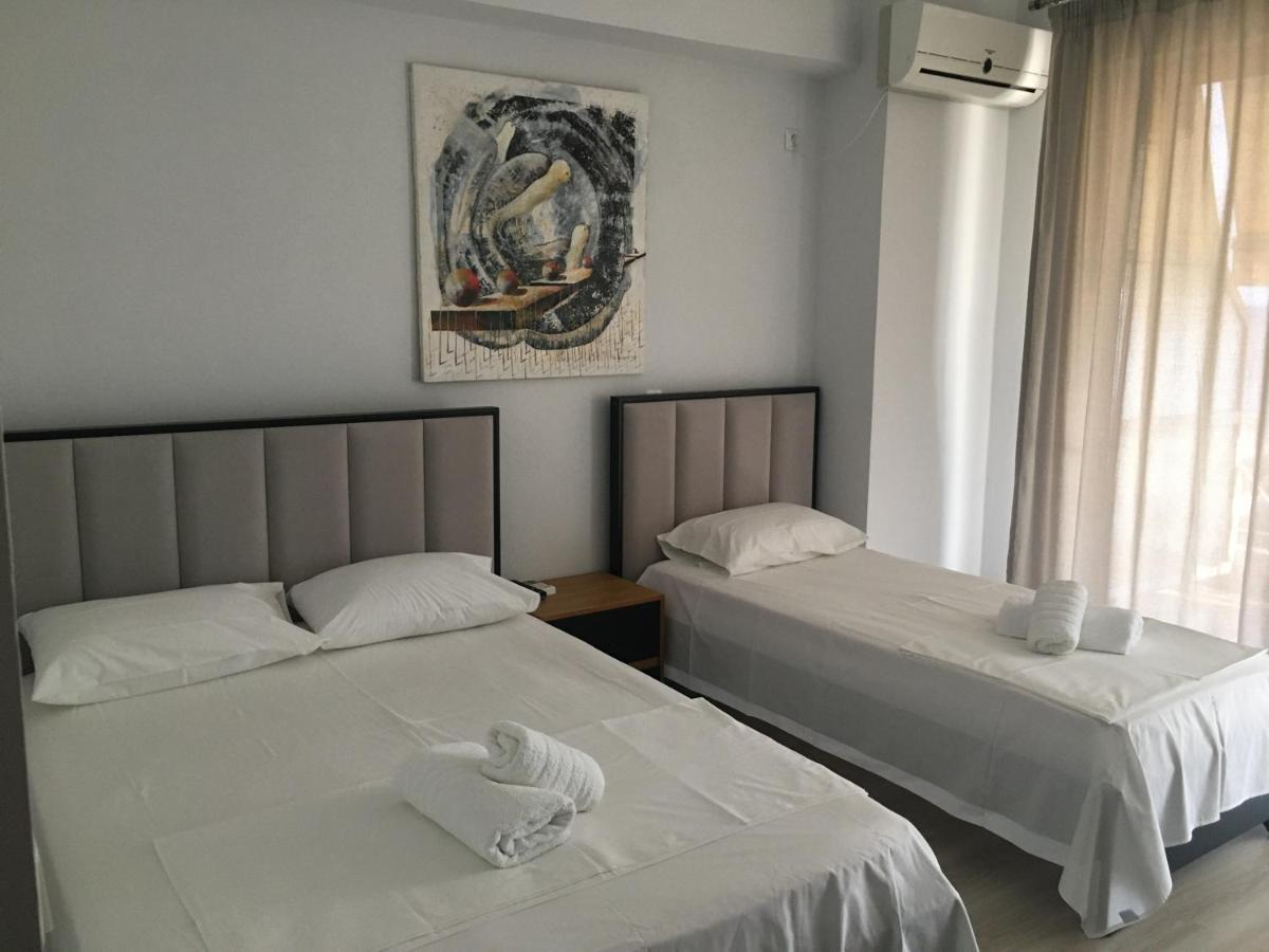 Irini Boutique Rooms!!! Himare Eksteriør bilde