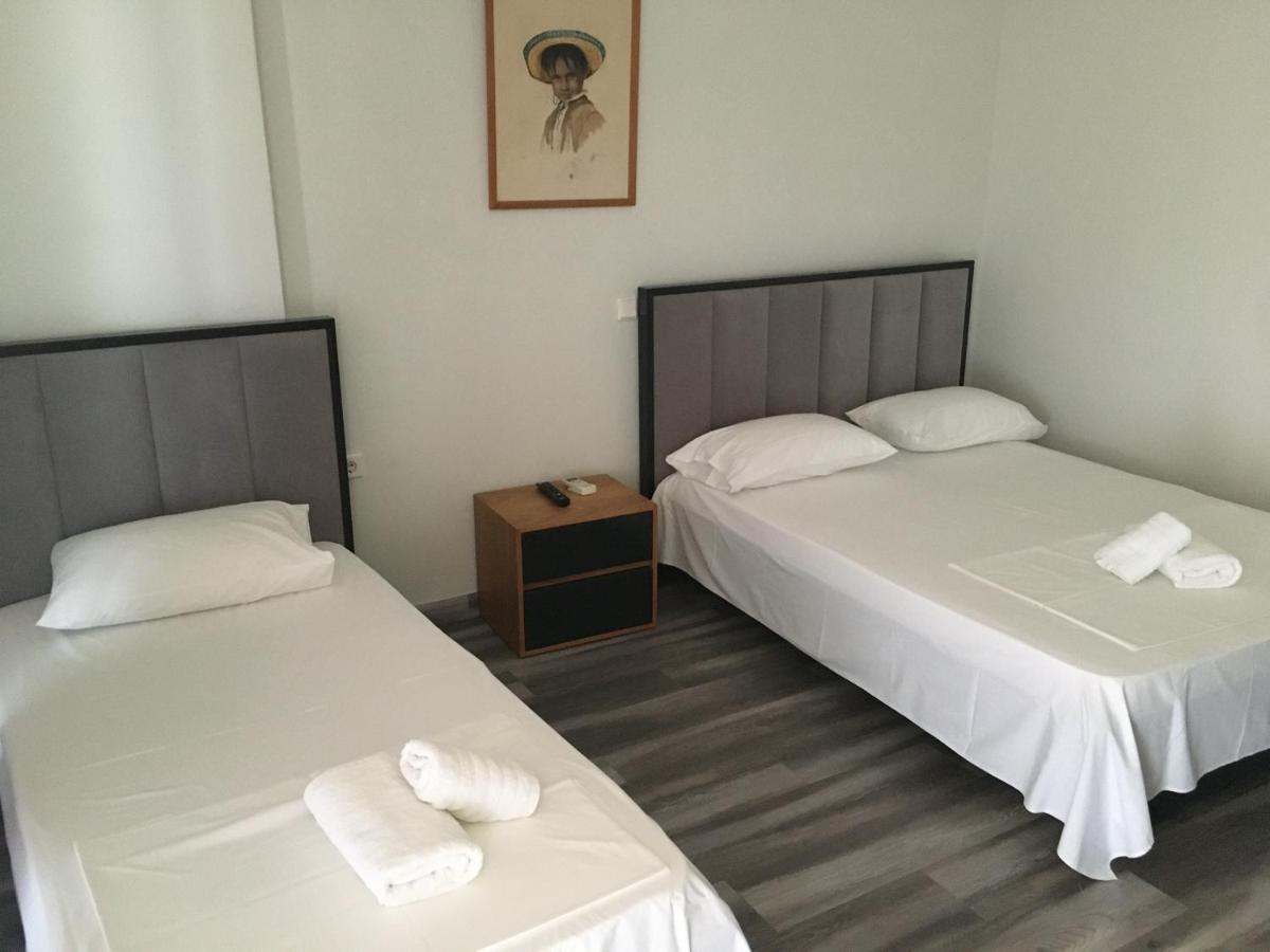 Irini Boutique Rooms!!! Himare Eksteriør bilde